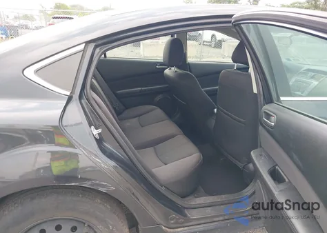 2013 Mazda Mazda6 I Sport из США, поврежденный, VIN 1YVHZ8BHXD5M08809